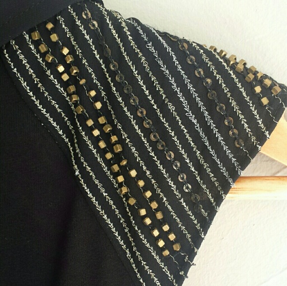 NWT Silence + Noise Beaded Shoulder Cuff Top - UO - Picture 3 of 7